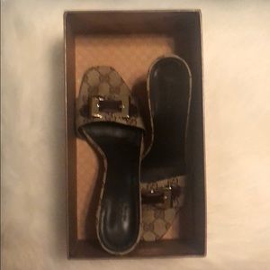 GUCCI KITTEN HEELS 9.5